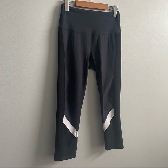 Bundle: 2 pairs of size small 90 Degree Leggings - Picture 8 of 16